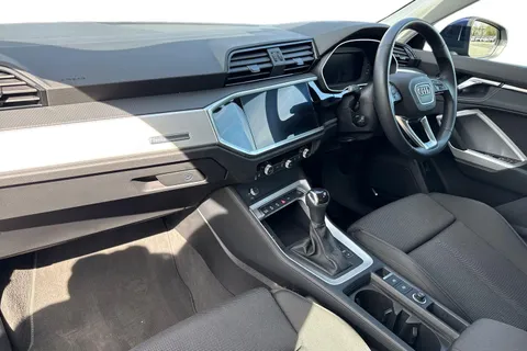 PN72LHA Audi Q3 Sport 35 TDI  150 PS S tronic Thumbnail #16