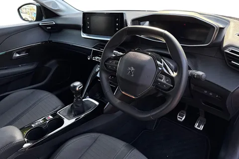 MT73FFA PEUGEOT 208 1.2 PureTech Allure Premium + Euro 6 (s/s) 5dr Thumbnail #14