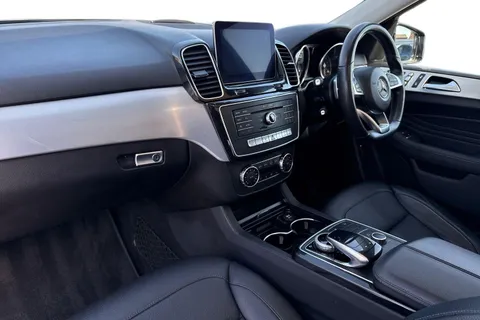 DE18PYV Mercedes-Benz Gle 2.1 GLE250d AMG Line (Premium) G-Tronic 4MATIC Euro 6 (s/s) 5dr Thumbnail #16