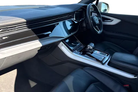 LP23NPE Audi Q7 MY23.5 S line 45 TDI quattro 231 PS tiptronic Thumbnail #16