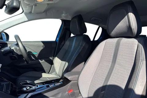 16 of 53 for PEUGEOT e-208 50kWh Allure Premium Auto 5dr