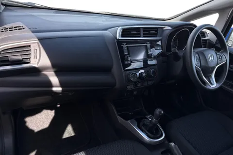 16 of 42 for Honda Jazz 1.3 i-VTEC S Euro 6 (s/s) 5dr