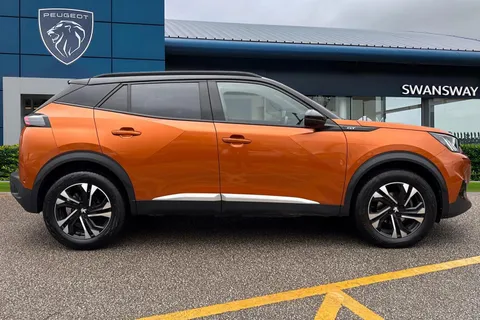 DC22HUZ PEUGEOT 2008 1.2 PureTech GT EAT Euro 6 (s/s) 5dr Thumbnail #4