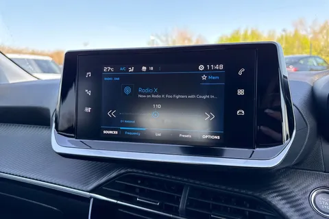 17 of 65 for PEUGEOT 208 1.2 PureTech Allure Euro 6 (s/s) 5dr