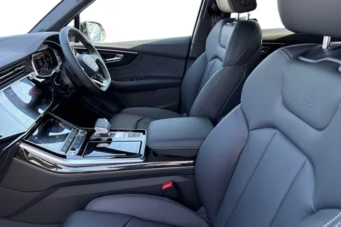 Audi Q7 3.0 TDI V6 Black Edition Tiptronic quattro Euro 6 (s/s) 5dr Thumbnail #16