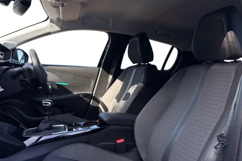 MT73FFA PEUGEOT 208 1.2 PureTech Allure Premium + Euro 6 (s/s) 5dr Thumbnail #16