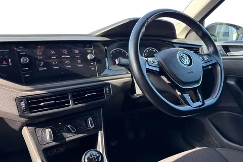 18 of 44 for Volkswagen Polo MK6 Hatchback 5Dr 1.0 65PS SE | Car-Net | App-Connect