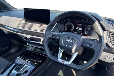 MH73UHU Audi Q5 Black Edition 50 TFSI e quattro 299 PS S tronic Thumbnail #19