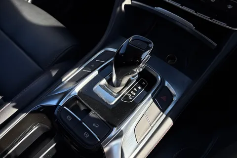 MC72VOD MG Mg Hs 1.5 T-GDI Excite DCT Euro 6 (s/s) 5dr Thumbnail #21