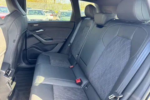 KN25YLB Audi Q6 E-Tron Q6 SUV Edition 1 e-tron quattro 285,00 kW Thumbnail #20