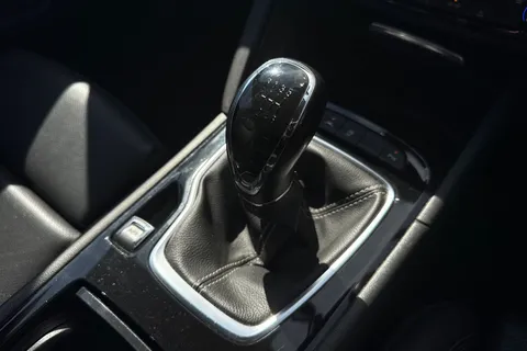 DY68ZRX Vauxhall Insignia 1.6i Turbo Elite Nav Grand Sport Euro 6 (s/s) 5dr Thumbnail #21