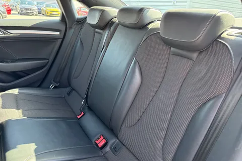 19 of 58 for Audi A3 1.5 TFSI CoD S line S Tronic Euro 6 (s/s) 4dr