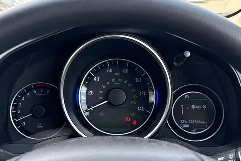 19 of 42 for Honda Jazz 1.3 i-VTEC S Euro 6 (s/s) 5dr