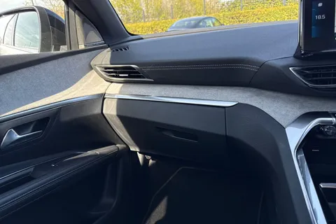 AE71ZZP PEUGEOT 5008 1.2 PureTech GT Premium EAT Euro 6 (s/s) 5dr Thumbnail #21