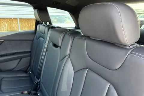 Audi Q7 3.0 TDI V6 Black Edition Tiptronic quattro Euro 6 (s/s) 5dr Thumbnail #19