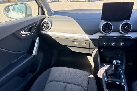 PJ24NJF Audi Q2 Sport 30 TFSI  116 PS 6-speed Thumbnail #21