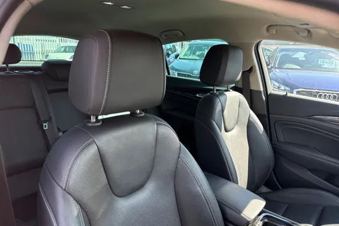 DY68ZRX Vauxhall Insignia 1.6i Turbo Elite Nav Grand Sport Euro 6 (s/s) 5dr Thumbnail #22