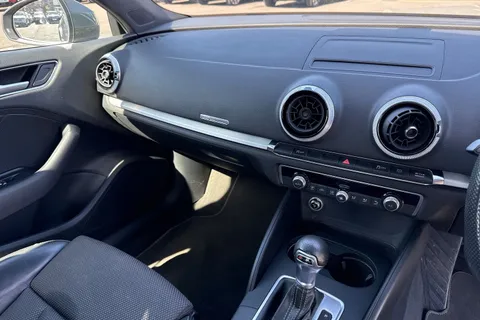 20 of 58 for Audi A3 1.5 TFSI CoD S line S Tronic Euro 6 (s/s) 4dr