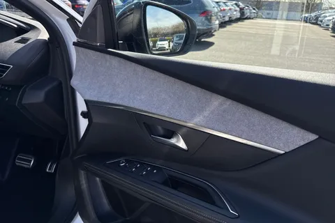 AE71ZZP PEUGEOT 5008 1.2 PureTech GT Premium EAT Euro 6 (s/s) 5dr Thumbnail #22