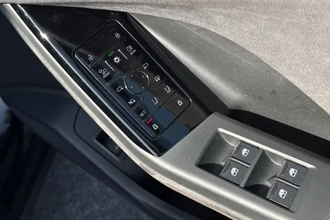 KN25YLB Audi Q6 E-Tron Q6 SUV Edition 1 e-tron quattro 285,00 kW Thumbnail #22