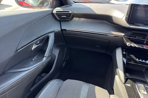 LB24SVW PEUGEOT e-2008 50kWh GT Auto 5dr (7kW Charger) Thumbnail #20