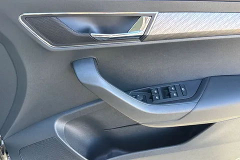 CK72YKN Škoda Karoq 1.5 TSI ACT SE L Euro 6 (s/s) 5dr Thumbnail #22