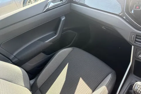 ML22NLU Volkswagen Polo 1.0 TSI Life 5dr **MOBILE PHONE PREP, PARKING SENSORS** Thumbnail #20