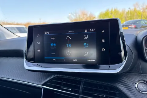 22 of 65 for PEUGEOT 208 1.2 PureTech Allure Euro 6 (s/s) 5dr