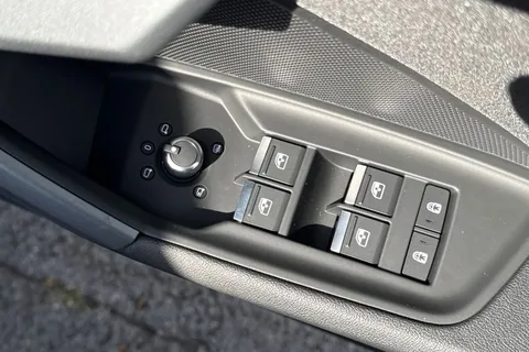  Audi A3 1.5 TFSI Sport Sportback Euro 6 (s/s) 5dr Thumbnail #21