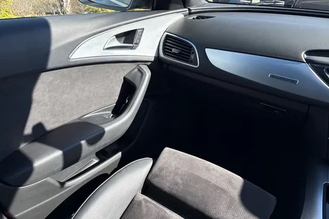 20 of 64 for Audi A6 Saloon 2.0 TDI S line S Tronic quattro Euro 6 (s/s) 4dr