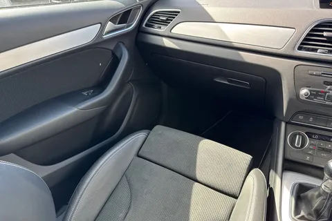 FA18XTE Audi Q3 2.0 TDI S line Edition Euro 6 (s/s) 5dr Thumbnail #21