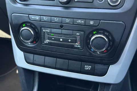 22 of 41 for Škoda Yeti 2.0 TDI SE Plus Euro 5 5dr