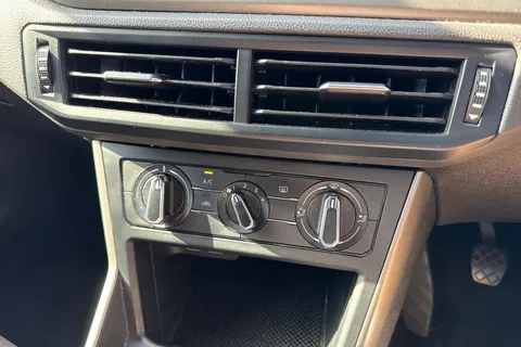 22 of 44 for Volkswagen Polo MK6 Hatchback 5Dr 1.0 65PS SE | Car-Net | App-Connect