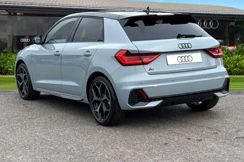 Audi A1 1.5 TFSI 35 Black Edition Sportback S Tronic Euro 6 (s/s) 5dr Thumbnail #3
