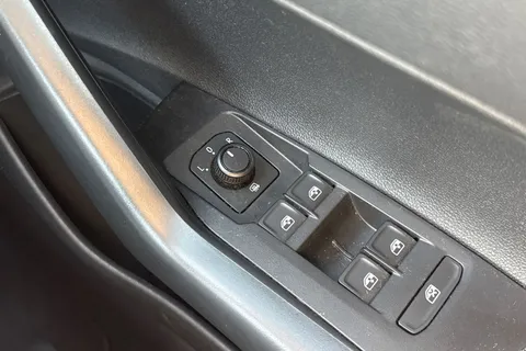 MD21AGZ Volkswagen Polo 1.0 TSI 95 Match 5dr Thumbnail #22