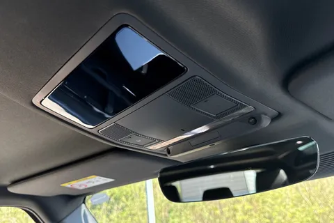 24 of 51 for Land Rover Defender 90 3.0 D250 MHEV X-Dynamic SE SUV 3dr Diesel Auto 4WD Euro 6 (s/s) (250 ps)