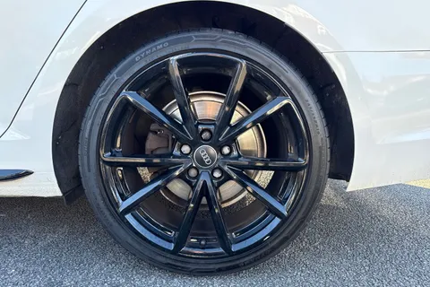 24 of 47 for Audi A4 2.0 TFSI 35 Black Edition S Tronic Euro 6 (s/s) 4dr