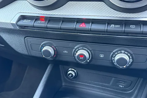 DA23MGO Audi Q2 Sport 30 TFSI  110 PS 6-speed Thumbnail #23