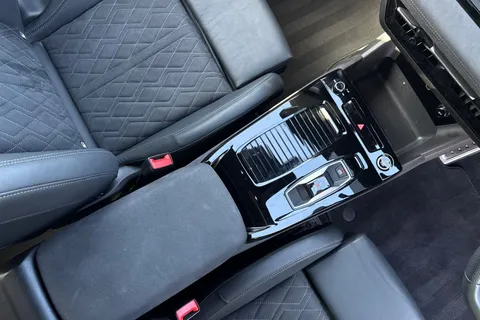 KN25YLB Audi Q6 E-Tron Q6 SUV Edition 1 e-tron quattro 285,00 kW Thumbnail #24