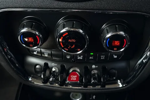 SA19KYO Mini Clubman 1.5 Cooper Exclusive Euro 6 (s/s) 6dr Thumbnail #22