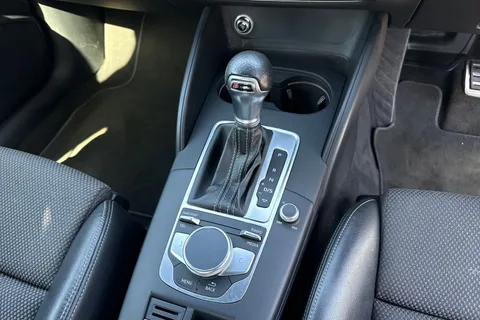 23 of 58 for Audi A3 1.5 TFSI CoD S line S Tronic Euro 6 (s/s) 4dr