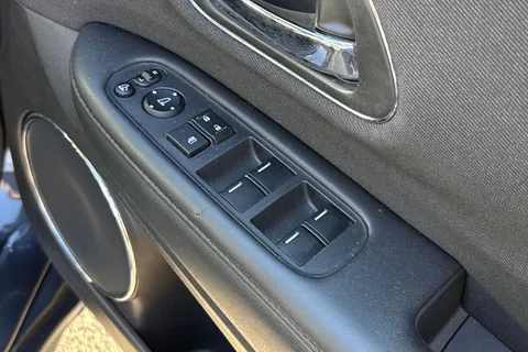 MF68DKN Honda HR-V 1.5 i-VTEC SE Euro 6 (s/s) 5dr Thumbnail #24