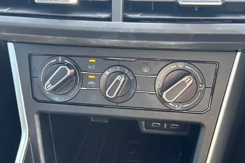 ML22NLU Volkswagen Polo 1.0 TSI Life 5dr **MOBILE PHONE PREP, PARKING SENSORS** Thumbnail #22