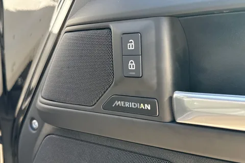 25 of 51 for Land Rover Defender 90 3.0 D250 MHEV X-Dynamic SE SUV 3dr Diesel Auto 4WD Euro 6 (s/s) (250 ps)