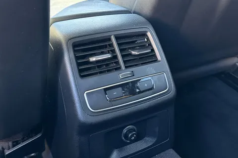 25 of 47 for Audi A4 2.0 TFSI 35 Black Edition S Tronic Euro 6 (s/s) 4dr