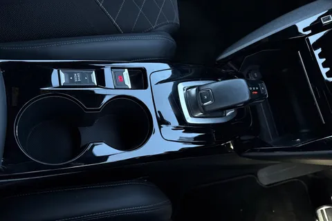 MF21KDN PEUGEOT 2008 1.2 PureTech GT Premium EAT Euro 6 (s/s) 5dr Thumbnail #23