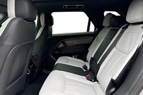 DP25CZE Land Rover Range Rover Sport 3.0 D300 Dynamic SE 5dr Thumbnail #5