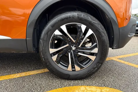 DC22HUZ PEUGEOT 2008 1.2 PureTech GT EAT Euro 6 (s/s) 5dr Thumbnail #12