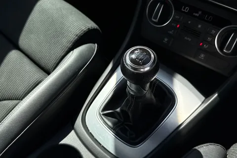 FA18XTE Audi Q3 2.0 TDI S line Edition Euro 6 (s/s) 5dr Thumbnail #24