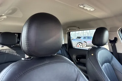 SA19KYO Mini Clubman 1.5 Cooper Exclusive Euro 6 (s/s) 6dr Thumbnail #24